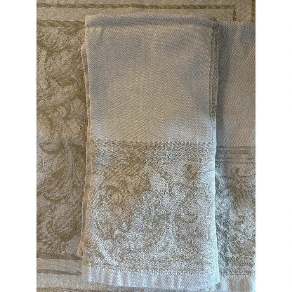William Sonoma 2 cloth placemats‎ with 2 napkins tan floral made in Italy VGC